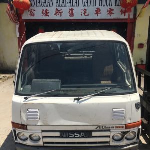 Nissan Cabstar F22 Z20 m/t halfcut
