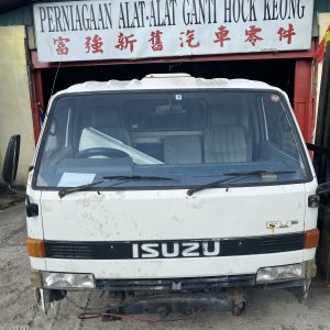 Isuzu NPR59 3 Ton Cabin