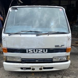 Isuzu NHR 4JB1 Cabin Half Cut 5 Speed
