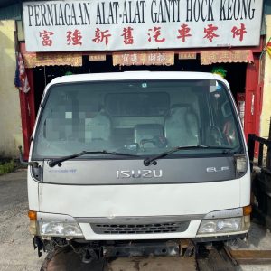 Isuzu NPR81 3 Ton Cabin