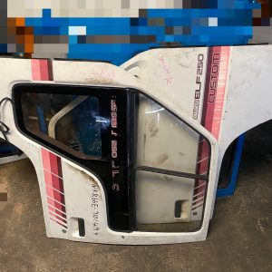 Isuzu NHR NPR Door