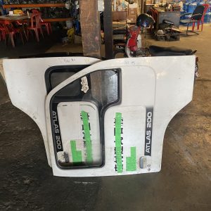 Nissan UD YU41 Door