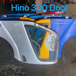 Hino 300 WU410 Door