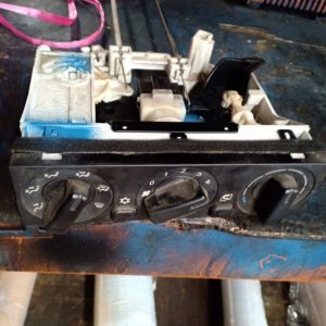 Mitsubishi Canter FE83 Air Cond Controller