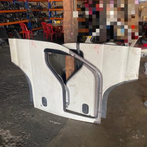 Isuzu NPR66 Hicom Door
