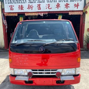 Toyota Dyna YY211 3Y Cabin Half Cut