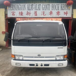 Nissan YU41 3 Ton FD46 Half Cut Cabin