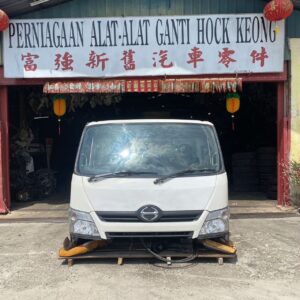 Hino 300 WU720 3 Ton Cabin