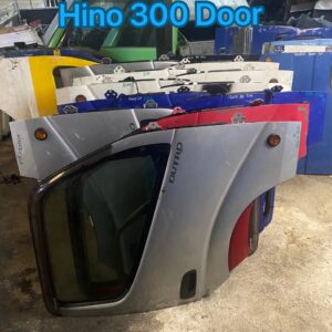 Hino 300 WU410 Door