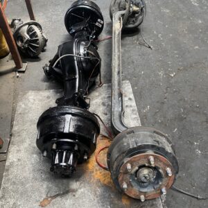 Isuzu Hicom Road King 3 Ton Front Rear Axle 6 x 39