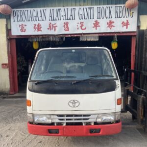 Toyota Dyna YH100 LY132 Half Cut Cabin