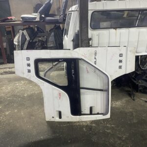 Isuzu NHR NPR Door