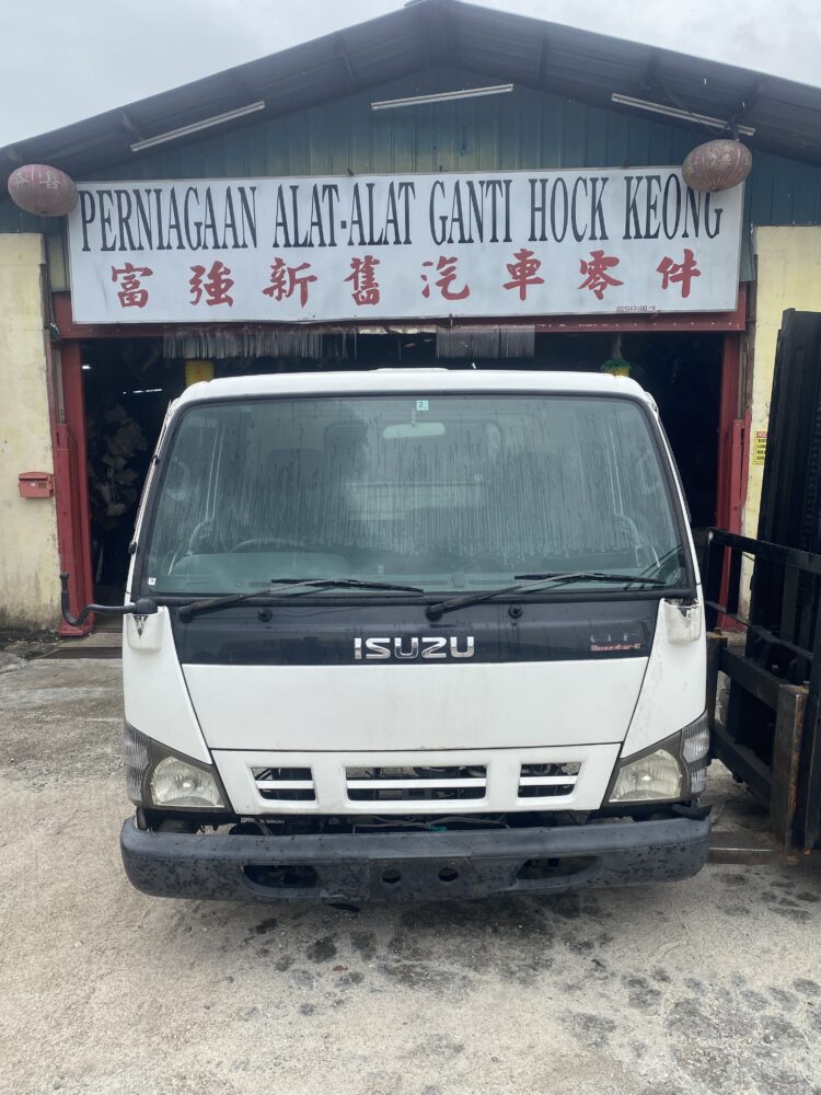 Isuzu N Series NPR81 3 Ton Cabin