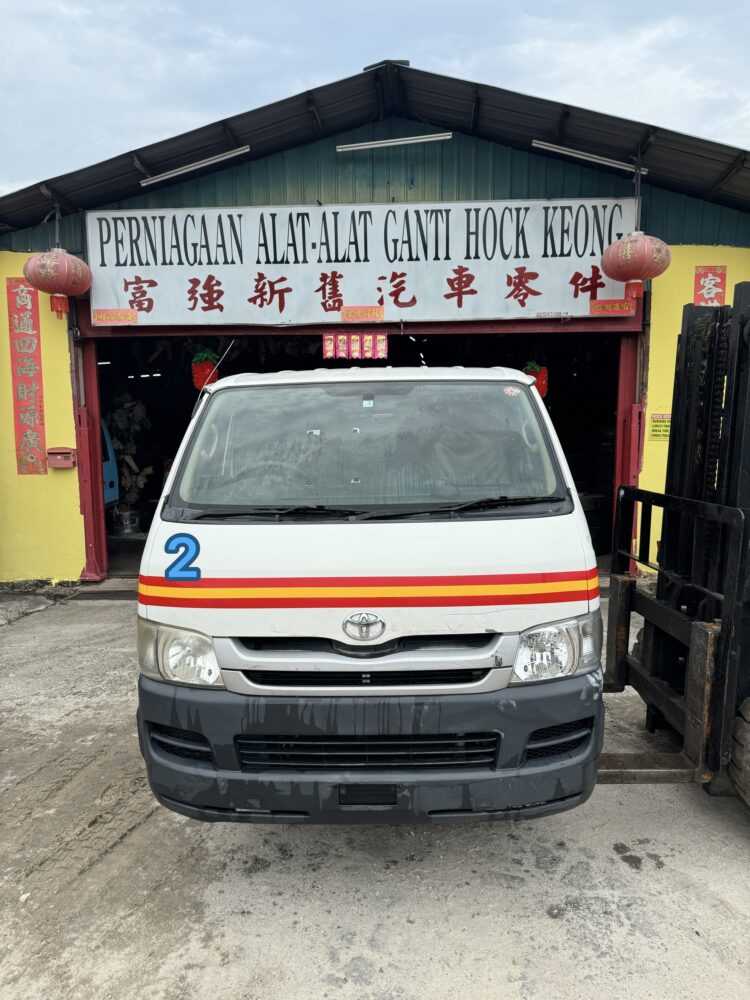 Toyota Hiace KDH201 1KD Turbo Half Cut