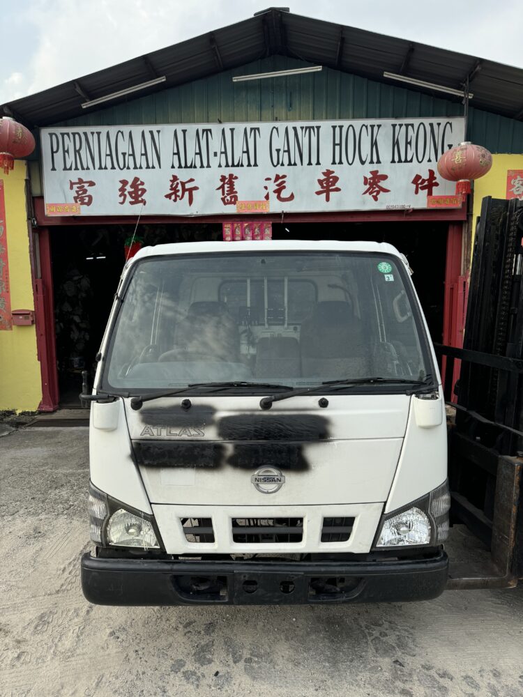 Isuzu N Series NKR81 1 Ton Half Cut Cabin 24V