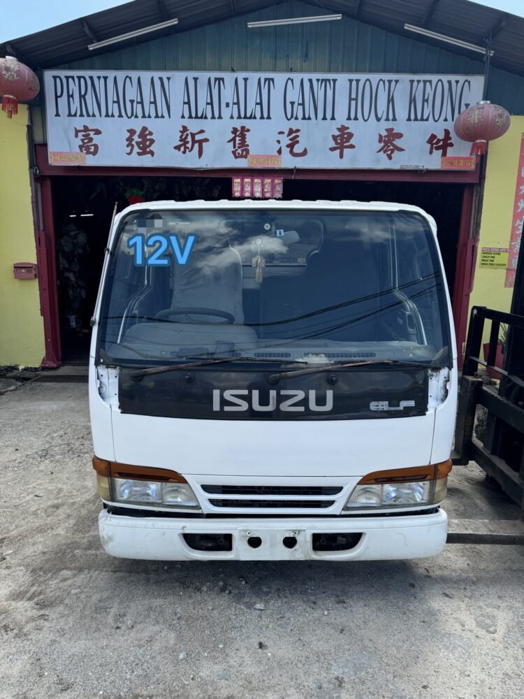 Isuzu Hicom NHR69 1 Ton Cabin Half Cut 12V