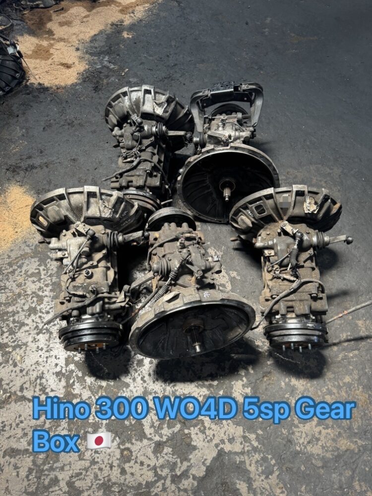 Hino 300 Dutro WO4D Gear Box