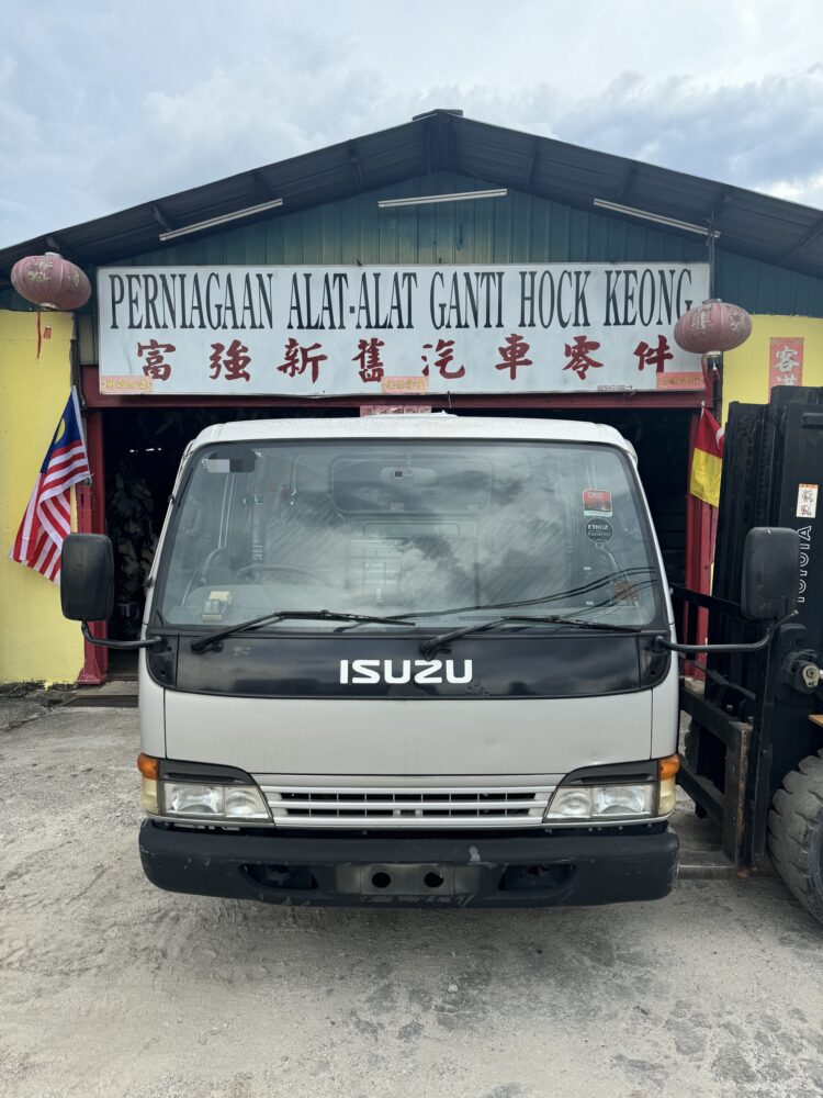 Isuzu NPR71 3 Ton 4HG1 Turbo Half Cut Cabin