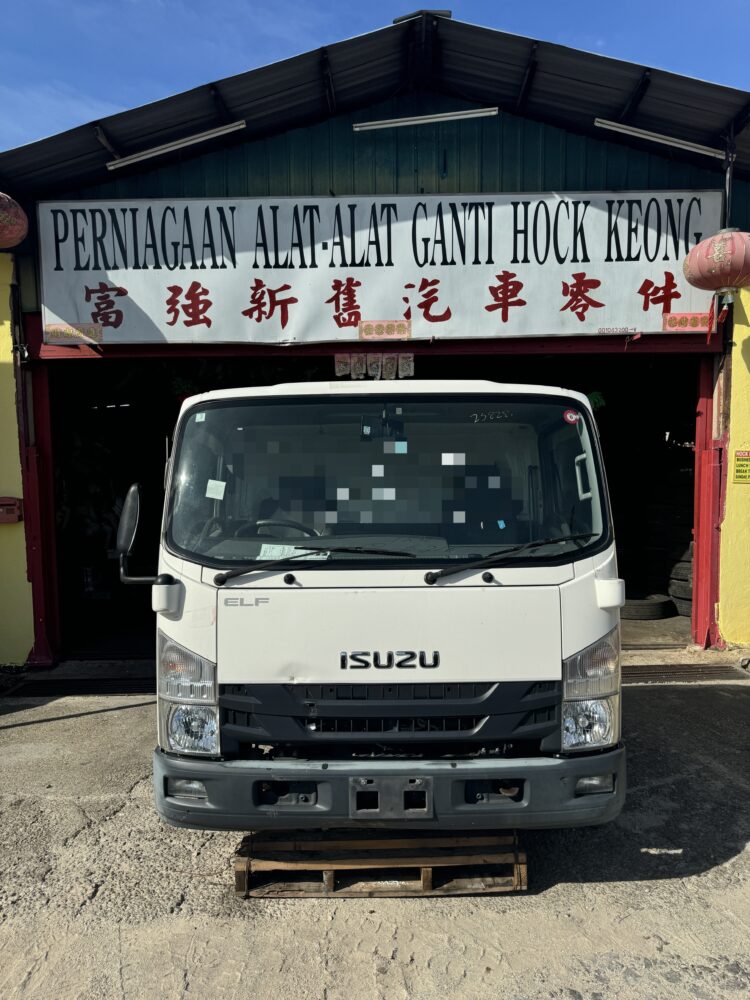 Isuzu NPR85 Pro 3 Ton Cabin Half Cut