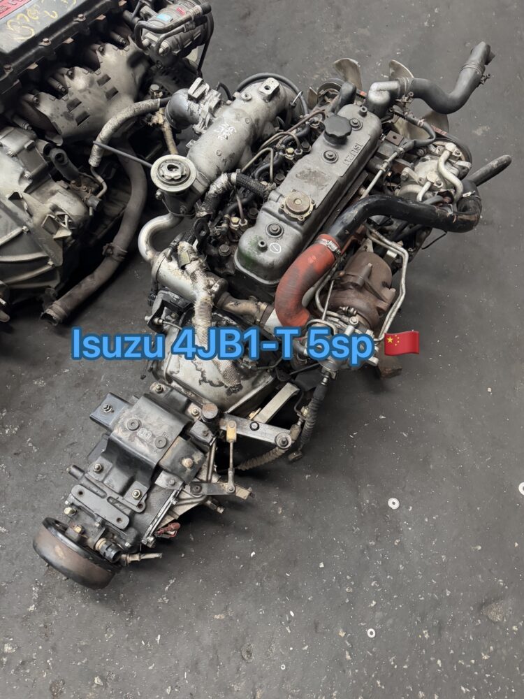 Isuzu NKR 4JB1 Turbo Engine Gear Box
