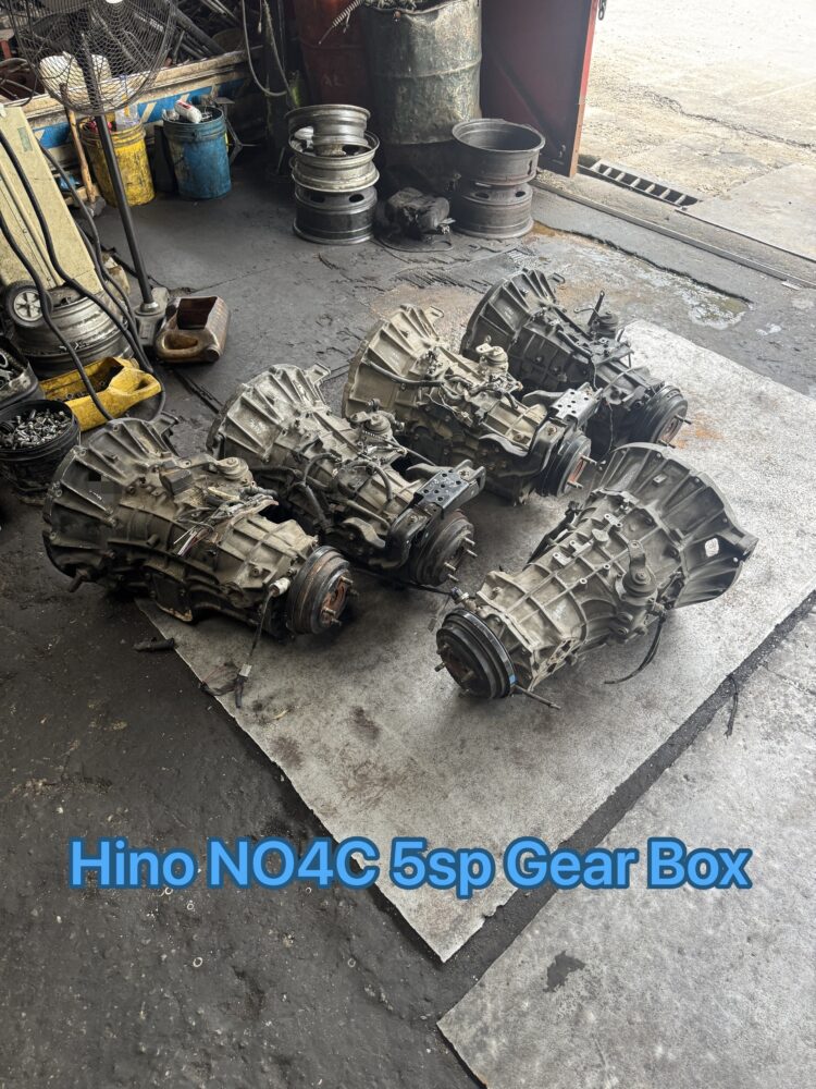 Hino Dutro WO4D NO4C 5 Speed Gear Box