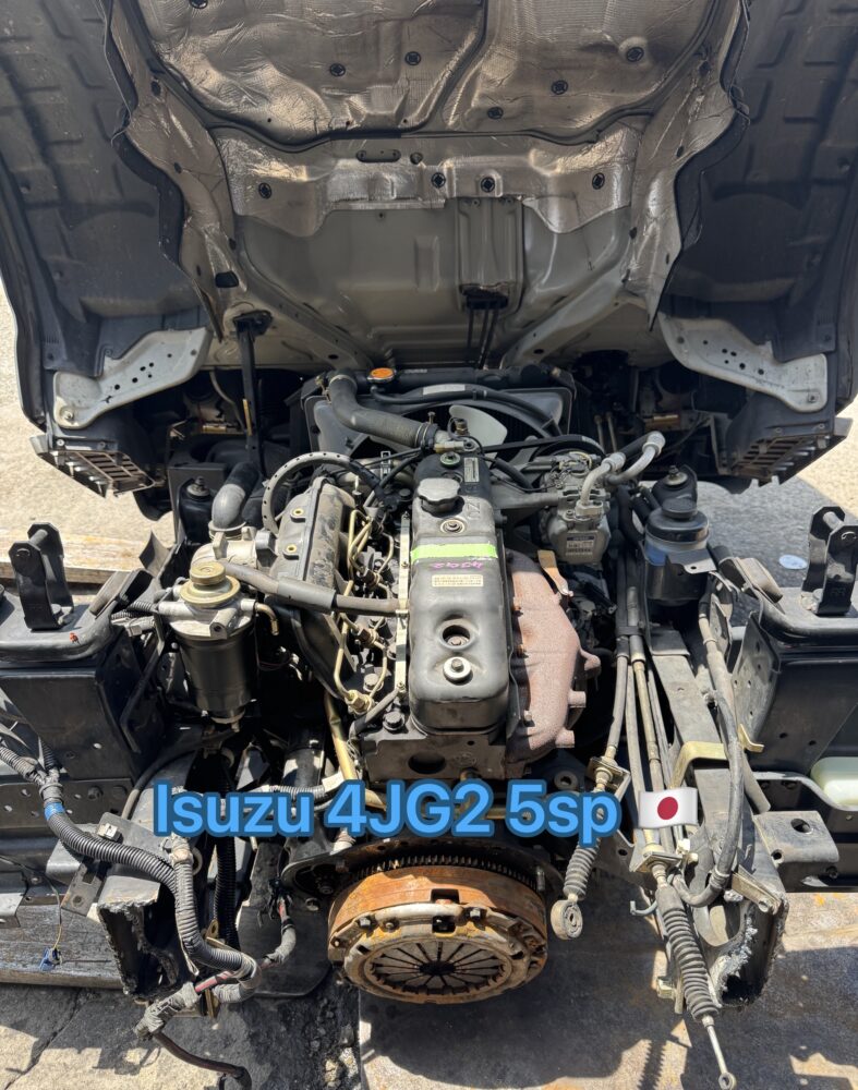 Isuzu ELF 4JG2 Engine Gear Box