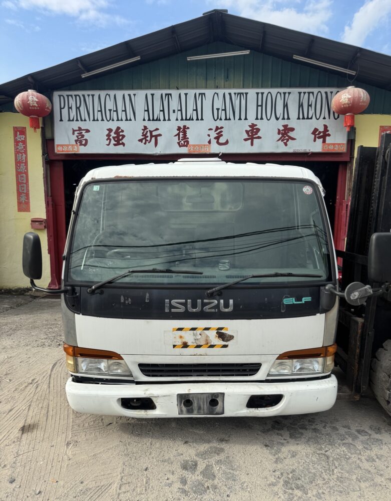 Isuzu Hicom NPR72 3 Ton 4HJ1 Half Cut Cabin