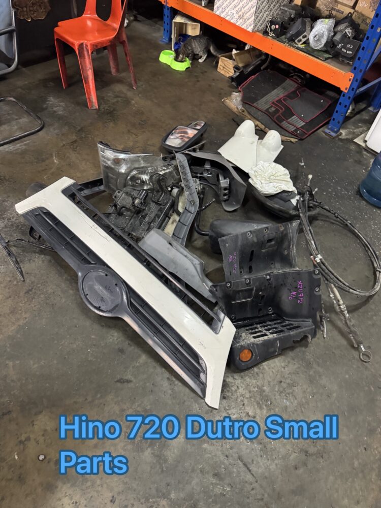 Hino WU720 Dutro Small Parts