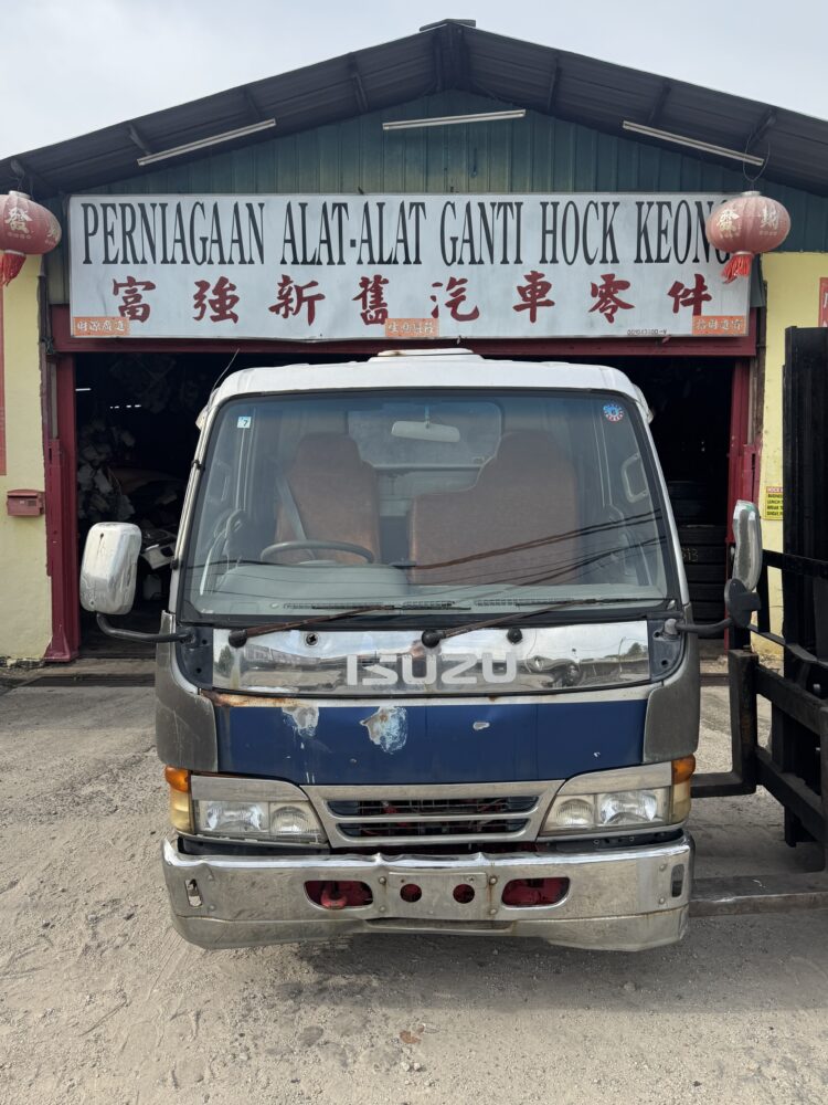 Isuzu NKS66 4HF1 4wd Half Cut Cabin