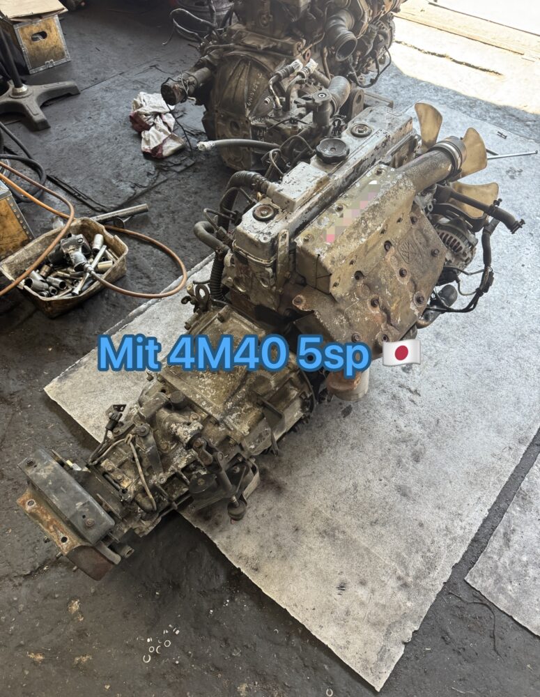 Mitsubishi Canter 4M40 Engine Gear Box