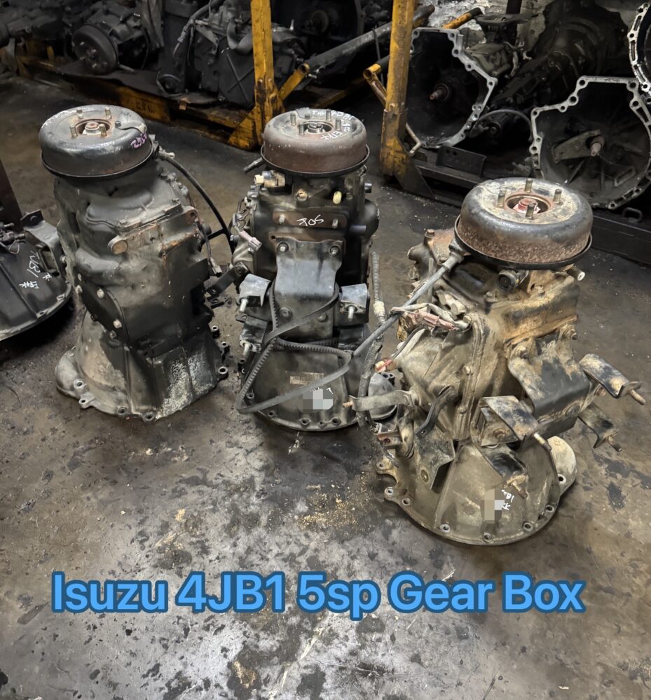 Isuzu Hicom NHR 4JB1 5 Speed Gear Box