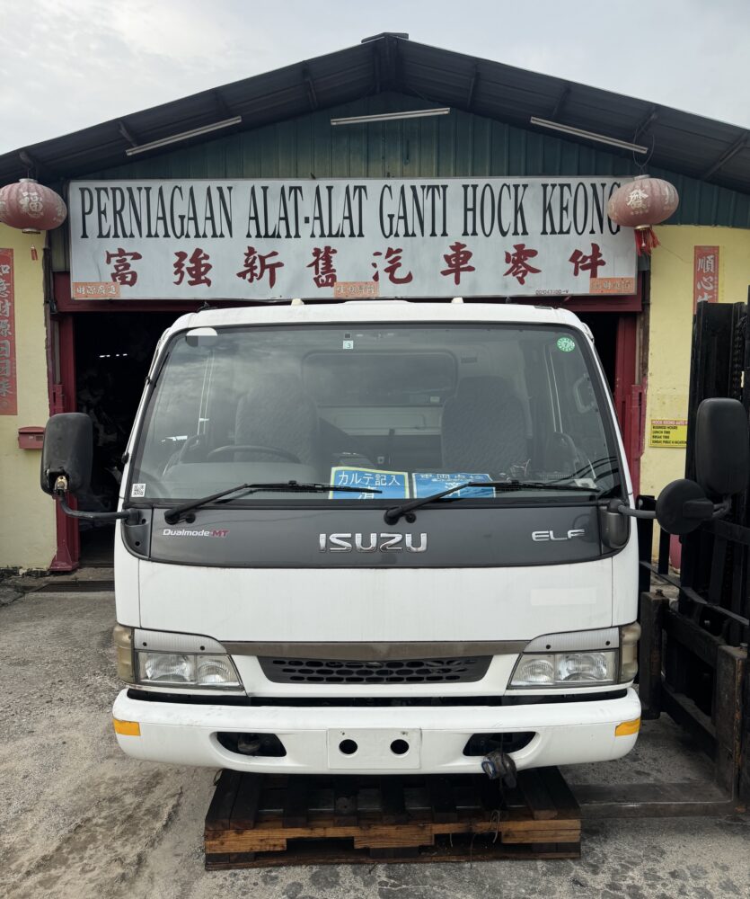 Isuzu Hicom NPR72 3 Ton Cabin Half Cut