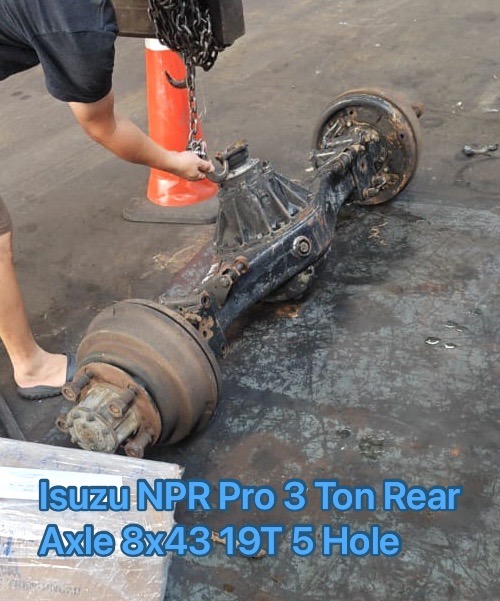 Isuzu NPR Pro 3 Ton Rear Axle 8.43 19T 5 Hole