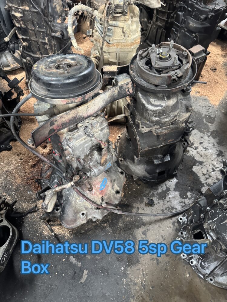 Daihatsu Delta DV57 DV58 DL Gear Box
