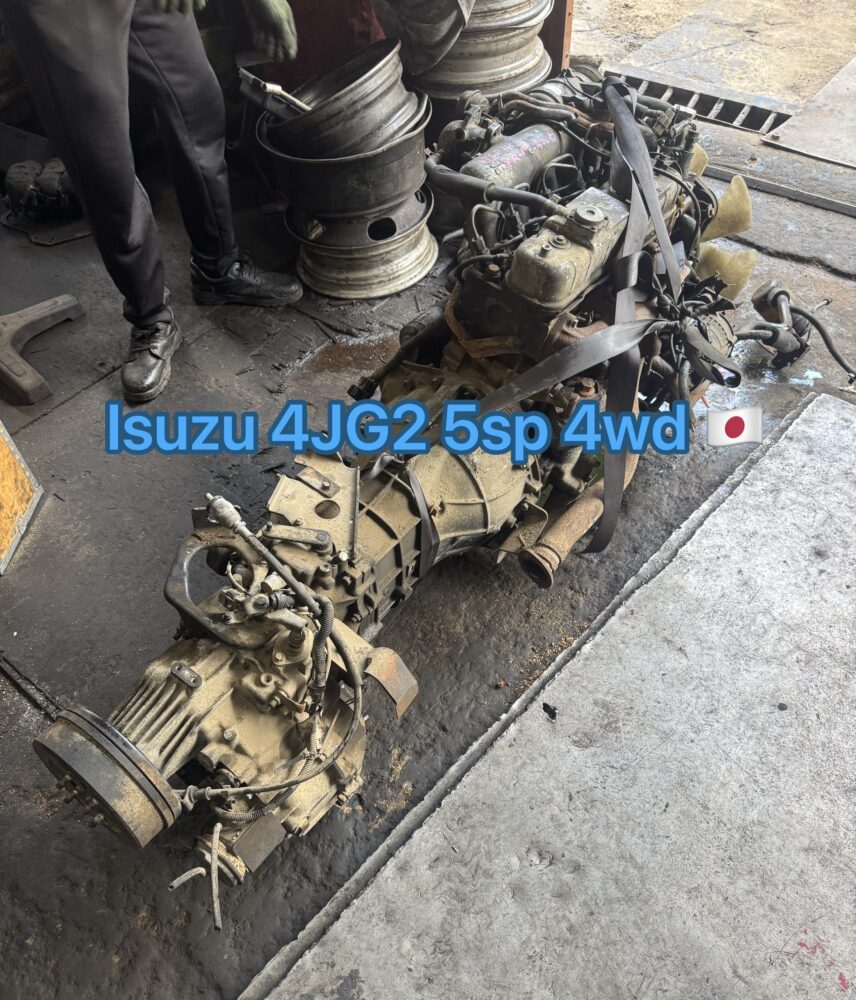 Isuzu ELF 4JG2 Engine Gear Box 4wd