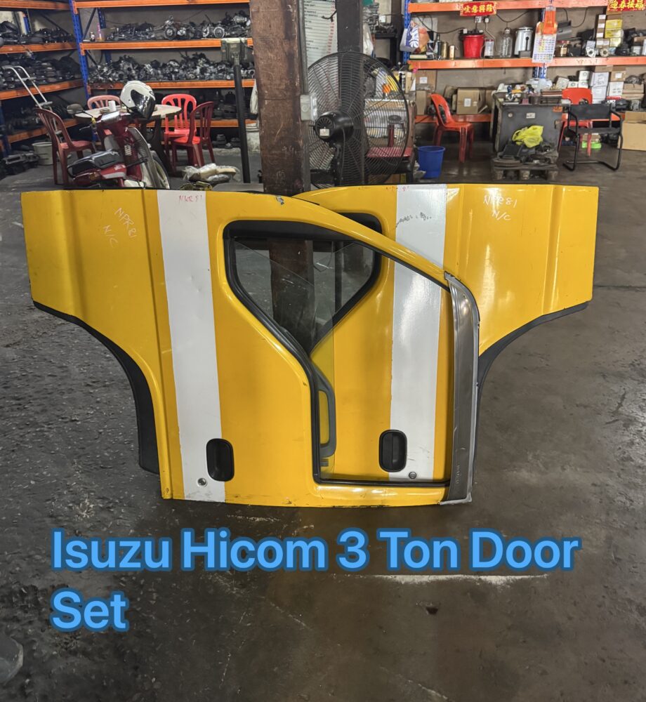 Isuzu NKR81 NPR81 NPR66 Door