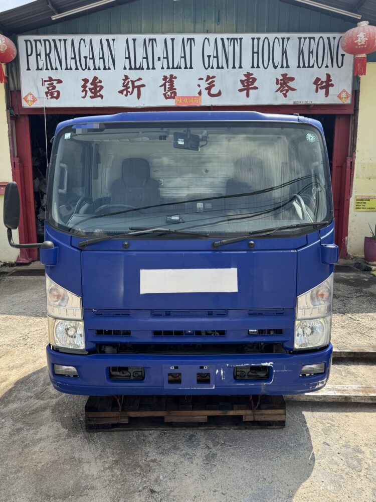 Isuzu NPR85 Pro 3 Ton Cabin Half Cut