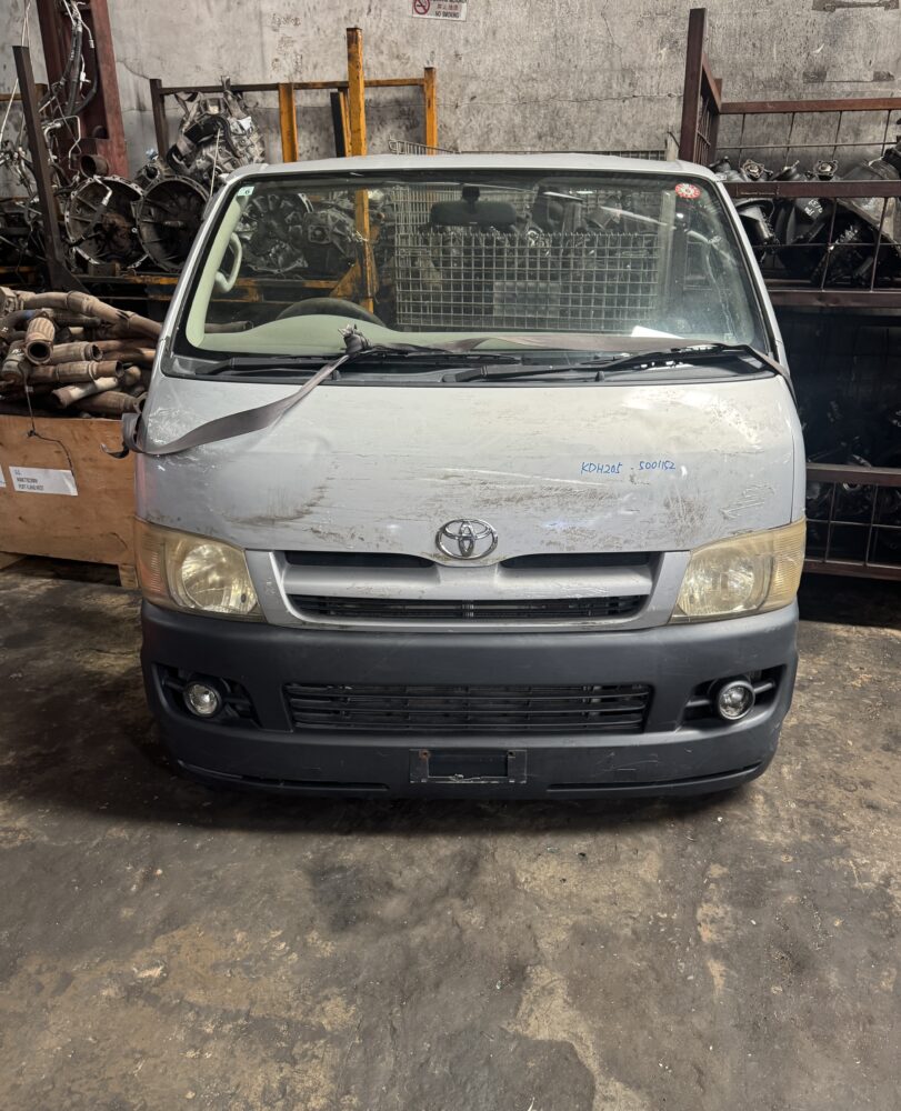Toyota Hiace KDH205 Front Cut Panel