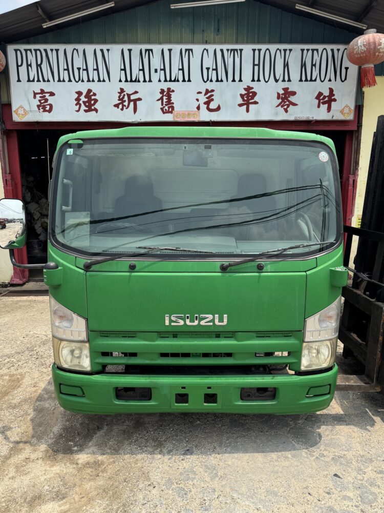 Isuzu NPR85 Pro 3 Ton Cabin Half Cut