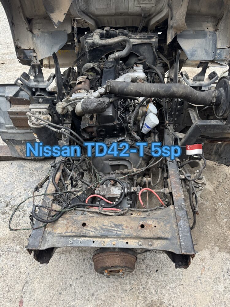 Nissan TD42 Turbo Engine Gear Box 5 Speed